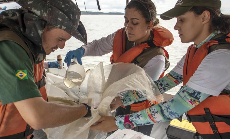 São mais de 20 programas. Além de diretoria específica, com biólogos e engenheiros ambientais, porto conta com uma empresa contratada exclusivamente para as ações de meio ambiente.