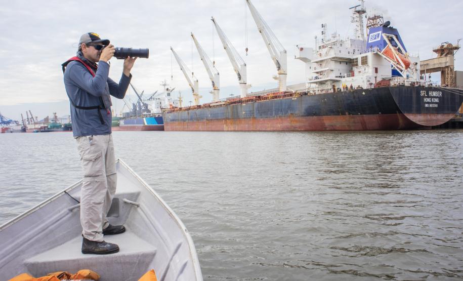 São mais de 20 programas. Além de diretoria específica, com biólogos e engenheiros ambientais, porto conta com uma empresa contratada exclusivamente para as ações de meio ambiente.
