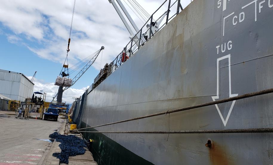 Com os dados do mês de novembro consolidados, os Portos do Paraná completam 53.561.238 toneladas movimentadas nos 11 meses de 2020. O volume é 9% maior que o alcançado no mesmo período de 2019 e 0,36% maior que o registrado durante todo o ano passado.