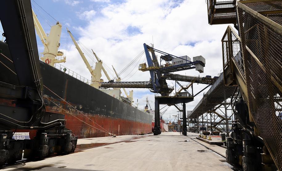 Previsão é movimentar cerca de 6 milhões de toneladas de granéis sólidos. Para isso, objetivo é ter máxima produtividade nos três berços a leste do cais e o do corredor oeste.