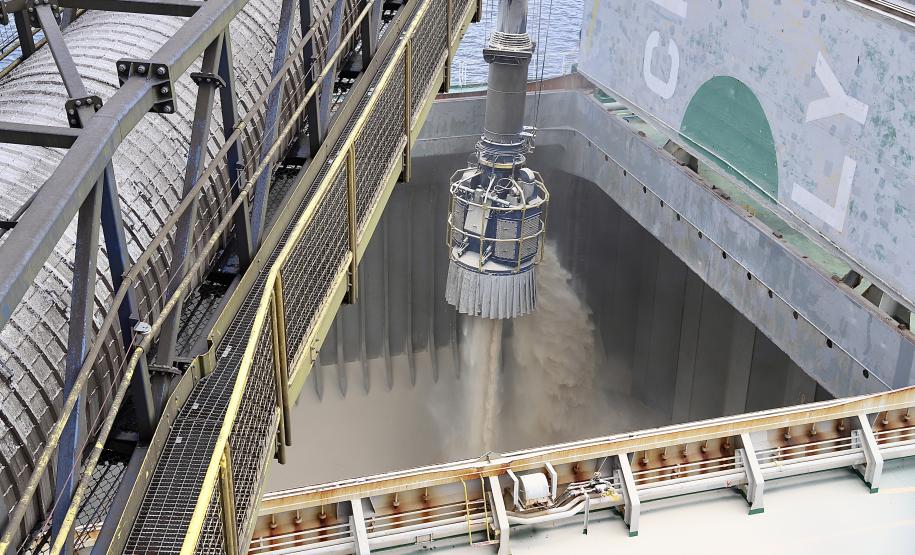 Previsão é movimentar cerca de 6 milhões de toneladas de granéis sólidos. Para isso, objetivo é ter máxima produtividade nos três berços a leste do cais e o do corredor oeste.