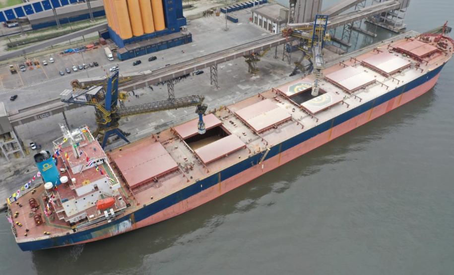 Previsão é movimentar cerca de 6 milhões de toneladas de granéis sólidos. Para isso, objetivo é ter máxima produtividade nos três berços a leste do cais e o do corredor oeste.