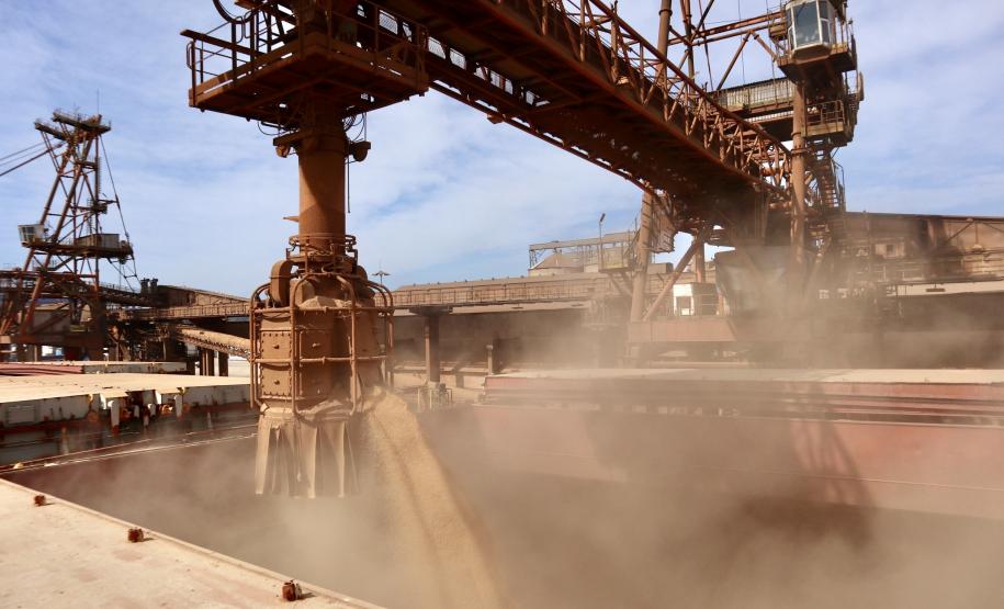 Previsão é movimentar cerca de 6 milhões de toneladas de granéis sólidos. Para isso, objetivo é ter máxima produtividade nos três berços a leste do cais e o do corredor oeste.