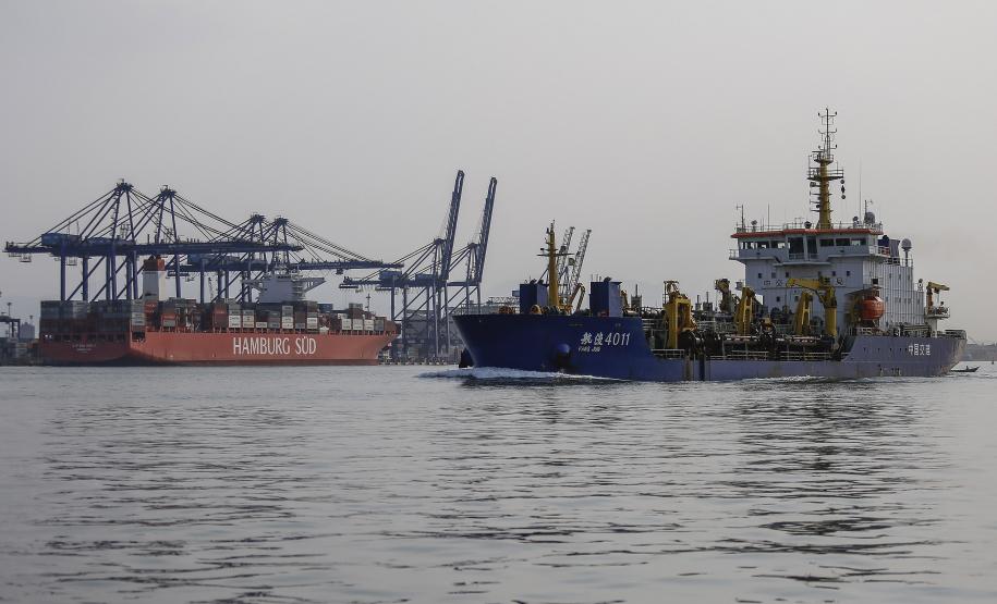 Obras e projetos em andamento vão ampliar a capacidade operacional e a produtividade dos portos paranaenses para 2021 e futuro