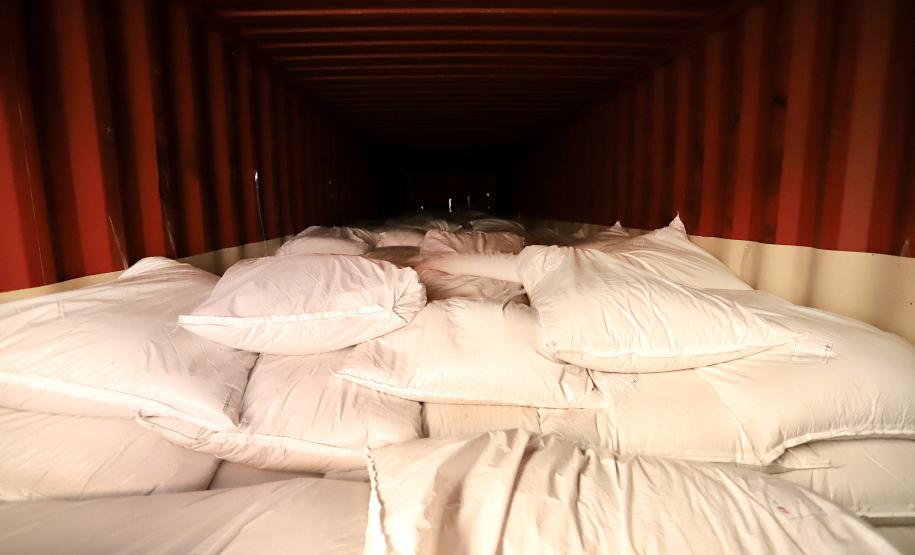 Foram 8.541.091 toneladas, 508.664 toneladas a mais que no ano anterior. Os produtos em contêineres representam 14,9% da movimentação geral dos portos do Paraná.