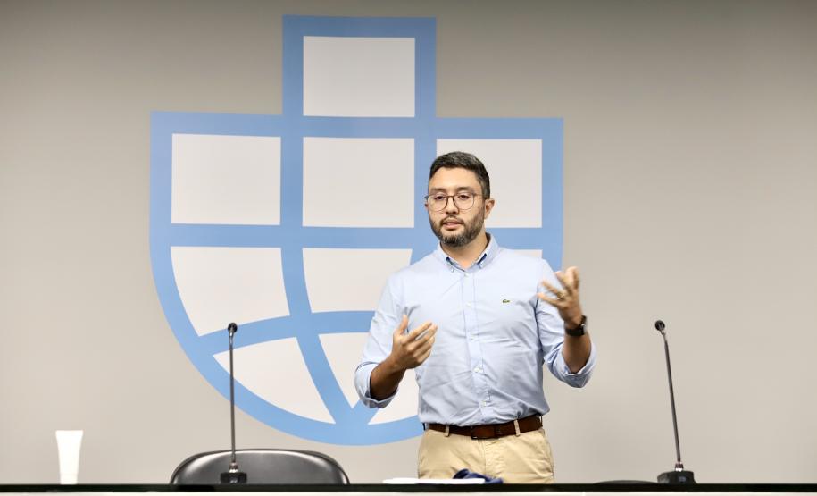 Na semana do Dia do Portuário, 39 colaboradores com mais de 40 anos de casa recebem placa de agradecimento pelos serviços prestados.