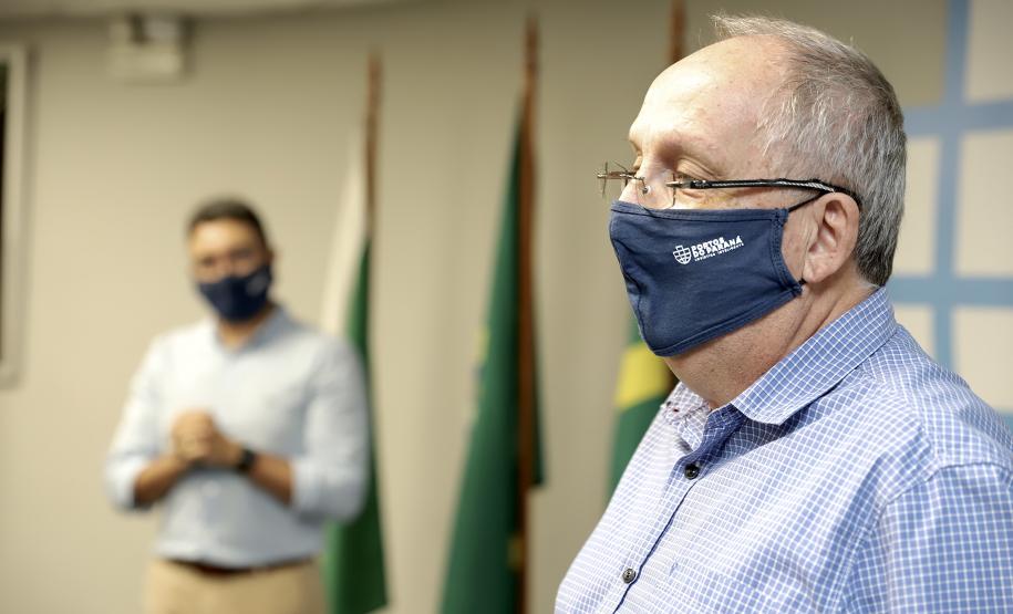 Na semana do Dia do Portuário, 39 colaboradores com mais de 40 anos de casa recebem placa de agradecimento pelos serviços prestados.