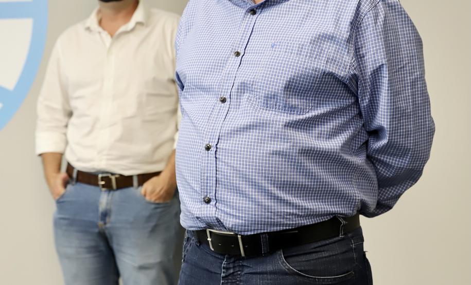 A Portos do Paraná encerrou nesta quarta-feira, dia 27, a entrega das homenagens aos colaboradores com mais tempo de empresa. Foram 38 portuários que receberam uma placa de agradecimento pelos mais de 40 anos de dedicação à empresa pública.