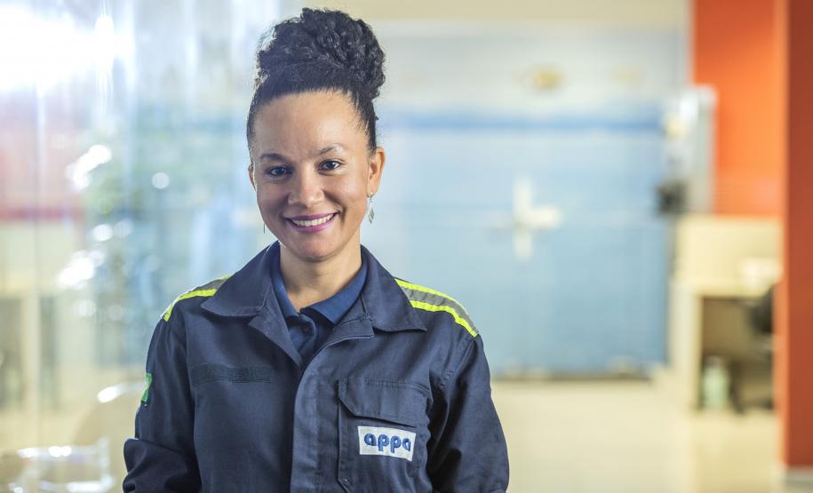 Comemorada no dia 28 de janeiro, a data ressalta o trabalho de mais de 3,1 mil homens e mulheres que atuam nos portos do Paraná. Enquanto muitos puderam desempenhar as funções remotamente, esses trabalhadores seguiram na ponta para garantir o movimento de cargas.