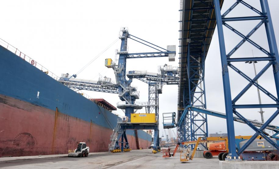 Previsão é movimentar cerca de 6 milhões de toneladas de granéis sólidos. Para isso, objetivo é ter máxima produtividade nos três berços a leste do cais e o do corredor oeste.