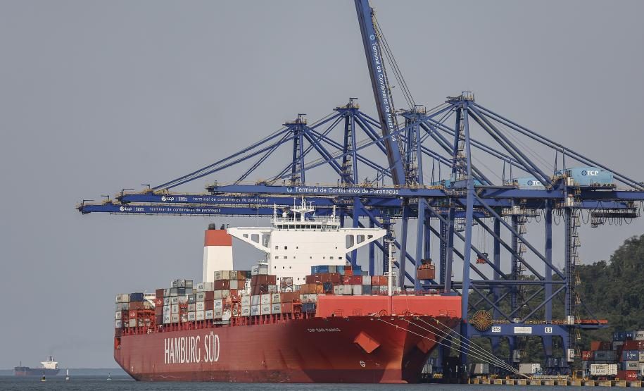 Foram 8.541.091 toneladas, 508.664 toneladas a mais que no ano anterior. Os produtos em contêineres representam 14,9% da movimentação geral dos portos do Paraná.