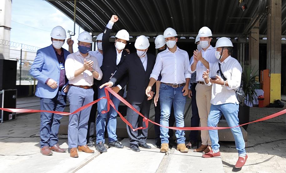 A Cotriguaçu, um dos onze terminais que integram o Corredor de Exportação Leste do Porto de Paranaguá, inaugurou, nesta quarta-feira (10), um novo desvio ferroviário. O investimento privado na remodelação, de R$8 milhões, vai ao encontro do Plano Estadual Ferroviário e dos projetos da Portos do Paraná para ampliação da capacidade e participação do modal no transporte de carga.