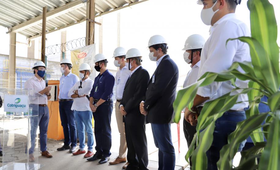 A Cotriguaçu, um dos onze terminais que integram o Corredor de Exportação Leste do Porto de Paranaguá, inaugurou, nesta quarta-feira (10), um novo desvio ferroviário. O investimento privado na remodelação, de R$8 milhões, vai ao encontro do Plano Estadual Ferroviário e dos projetos da Portos do Paraná para ampliação da capacidade e participação do modal no transporte de carga.