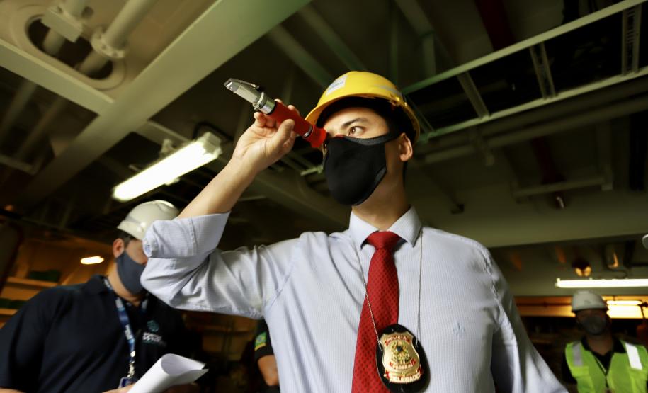 A Portos do Paraná compartilha com a Polícia Federal os dados obtidos nos 27  programas de monitoramentos ambientais. As informações colaboram com a operação “30 Days at Sea 3.0” (30 Dias no Mar) da International Criminal Police Organization - INTERPOL. A ação envolve cerca de 60 países e tem como foco principal o combate à poluição marítima.