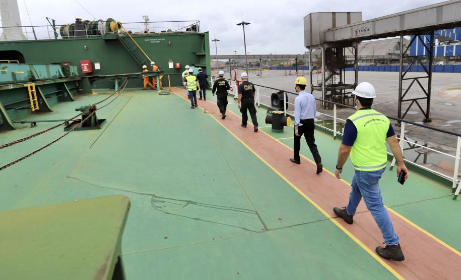 A Portos do Paraná compartilha com a Polícia Federal os dados obtidos nos 27  programas de monitoramentos ambientais. As informações colaboram com a operação “30 Days at Sea 3.0” (30 Dias no Mar) da International Criminal Police Organization - INTERPOL. A ação envolve cerca de 60 países e tem como foco principal o combate à poluição marítima.