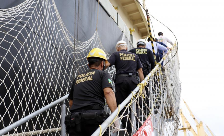 A Portos do Paraná compartilha com a Polícia Federal os dados obtidos nos 27  programas de monitoramentos ambientais. As informações colaboram com a operação “30 Days at Sea 3.0” (30 Dias no Mar) da International Criminal Police Organization - INTERPOL. A ação envolve cerca de 60 países e tem como foco principal o combate à poluição marítima.