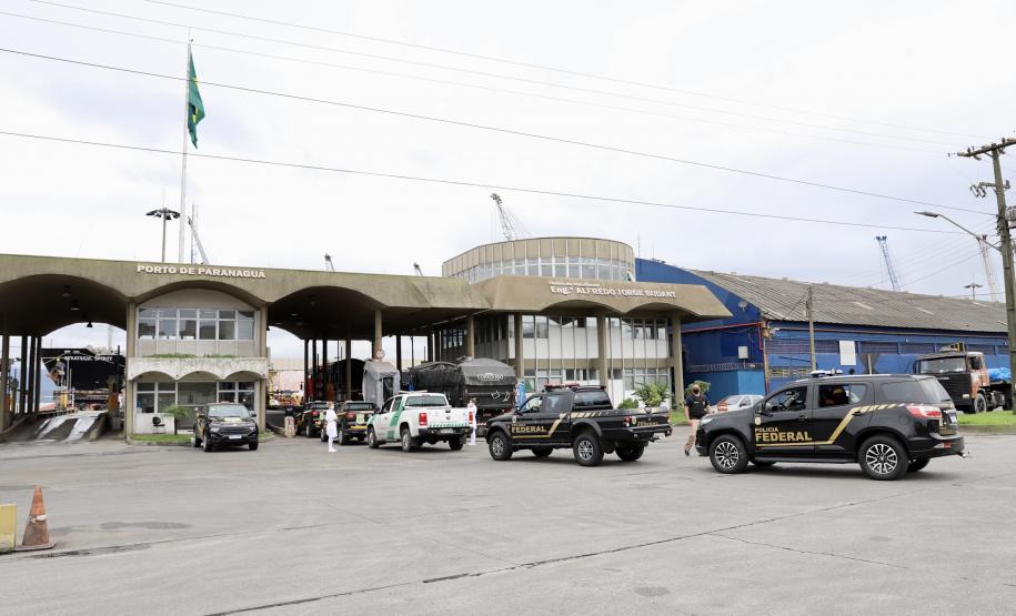 A Portos do Paraná compartilha com a Polícia Federal os dados obtidos nos 27  programas de monitoramentos ambientais. As informações colaboram com a operação “30 Days at Sea 3.0” (30 Dias no Mar) da International Criminal Police Organization - INTERPOL. A ação envolve cerca de 60 países e tem como foco principal o combate à poluição marítima.