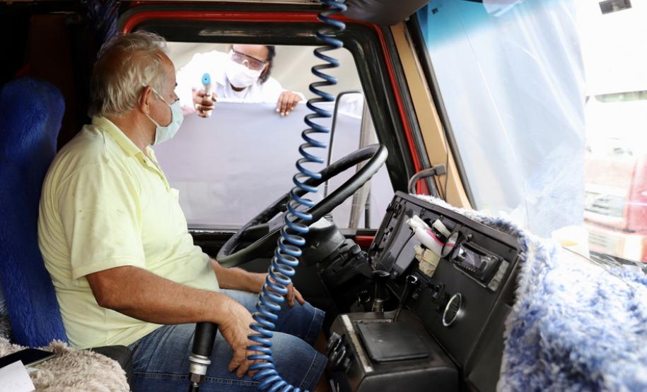 O auge do escoamento da safra coincide com o pico de novos casos e mortes pela Covid-19 no Brasil e no Paraná. Por isso, a Portos do Paraná conta com a consciência e a parceria dos motoristas.