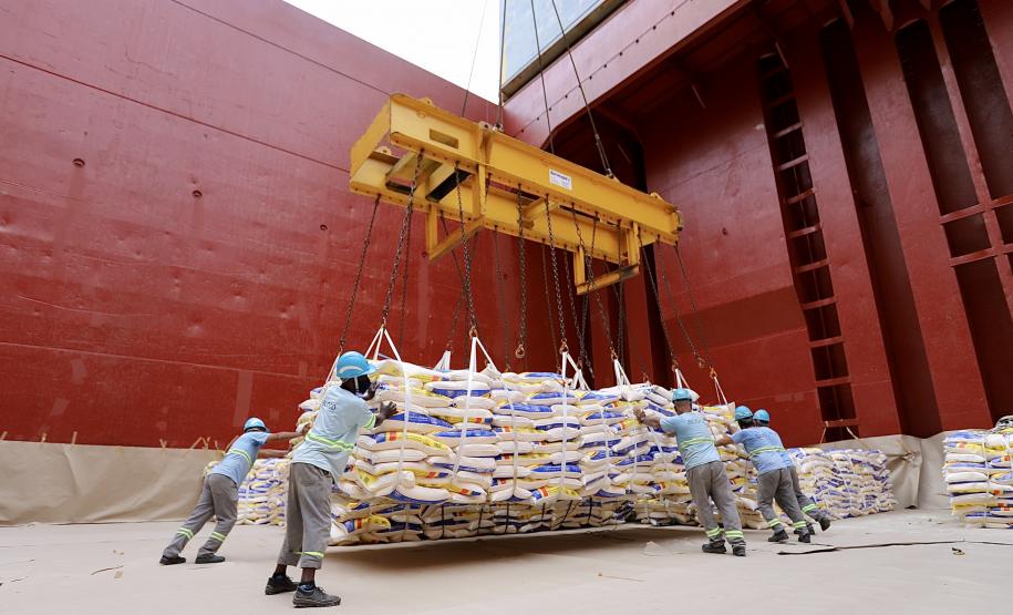 Produto abre tendência para embarque de outros itens alimentícios em sacas, na modalidade conhecida como break bulk ou carga geral. São 247.200 sacas, de 25 quilos cada, que têm como destino a República Democrática do Congo.