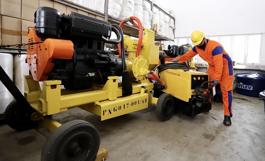 Quase 12 anos após o último incidente de grande proporção registrado em área do porto organizado, a Portos do Paraná reafirma seu compromisso com a preservação da vida, da saúde e do meio ambiente no desenvolvimento das atividades portuárias no Estado.