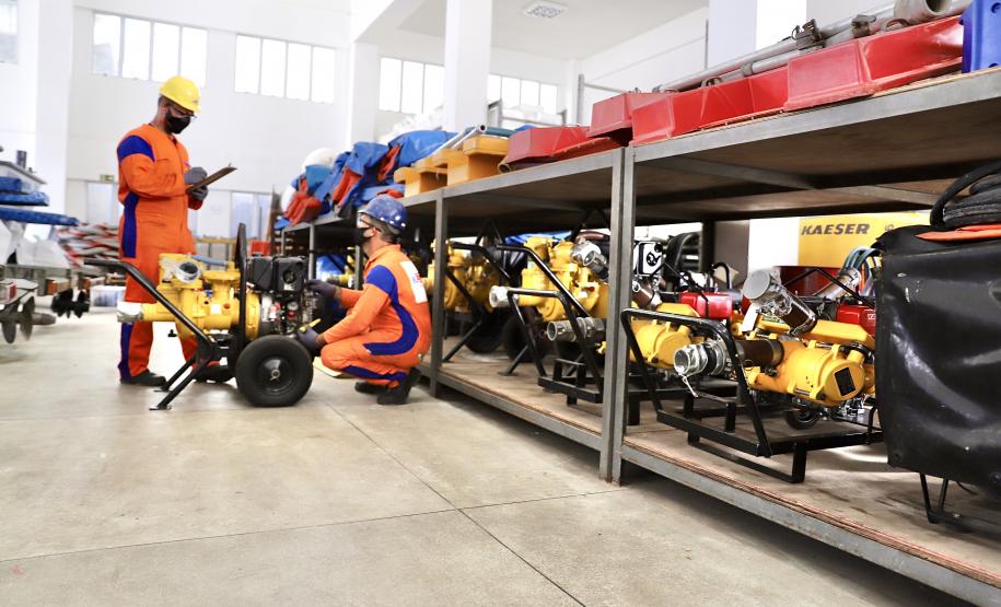 Quase 12 anos após o último incidente de grande proporção registrado em área do porto organizado, a Portos do Paraná reafirma seu compromisso com a preservação da vida, da saúde e do meio ambiente no desenvolvimento das atividades portuárias no Estado.