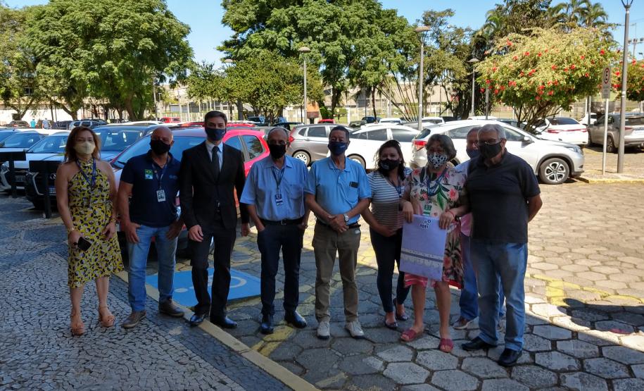 Assistente social e pedagoga da Portos do Paraná ganhou homenagem dos colegas de Recursos Humanos