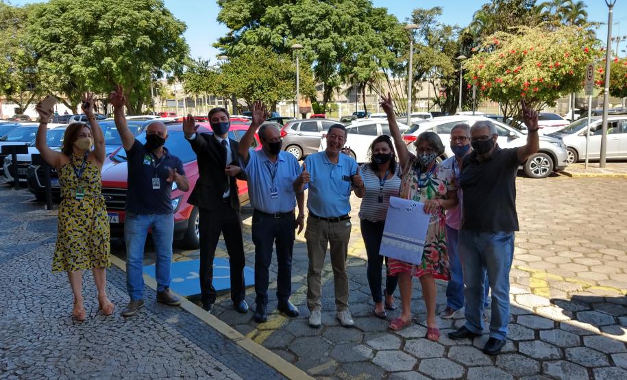 Assistente social e pedagoga da Portos do Paraná ganhou homenagem dos colegas de Recursos Humanos