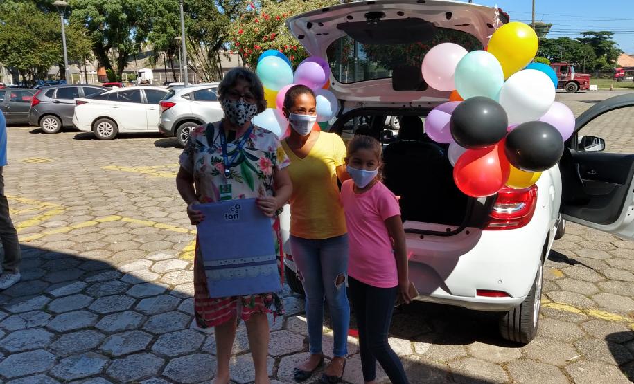 Assistente social e pedagoga da Portos do Paraná ganhou homenagem dos colegas de Recursos Humanos