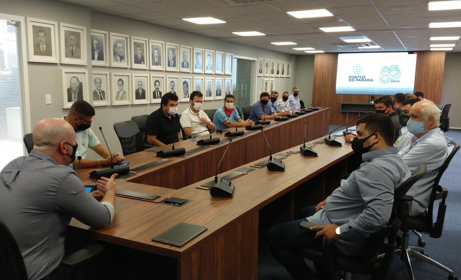 Com um ano de enfrentamento da pandemia da COVID-19, empresa pública se reúne com sindicatos de portuários e garante empenho pela defesa da vacinação da categoria, considerada essencial, e outras demandas