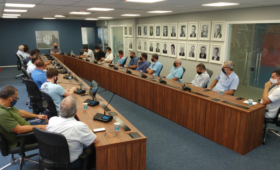 Com um ano de enfrentamento da pandemia da COVID-19, empresa pública se reúne com sindicatos de portuários e garante empenho pela defesa da vacinação da categoria, considerada essencial, e outras demandas