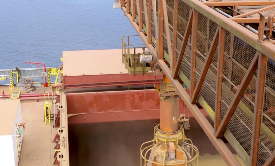 Crescimento se deu em março. Em janeiro, foram 30 mil toneladas, passando para 494.899 em fevereiro e chegando a 1.641.938 toneladas no mês passado. Complexo integra os silos públicos e nove terminais privados.