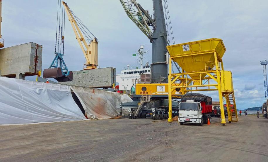 Na última segunda-feira (5), o TPPF concluiu o desembarque da primeira carga de malte. Foram cerca de 15,5 mil toneladas importadas da Austrália, que chegaram nos porões do MV Callio.