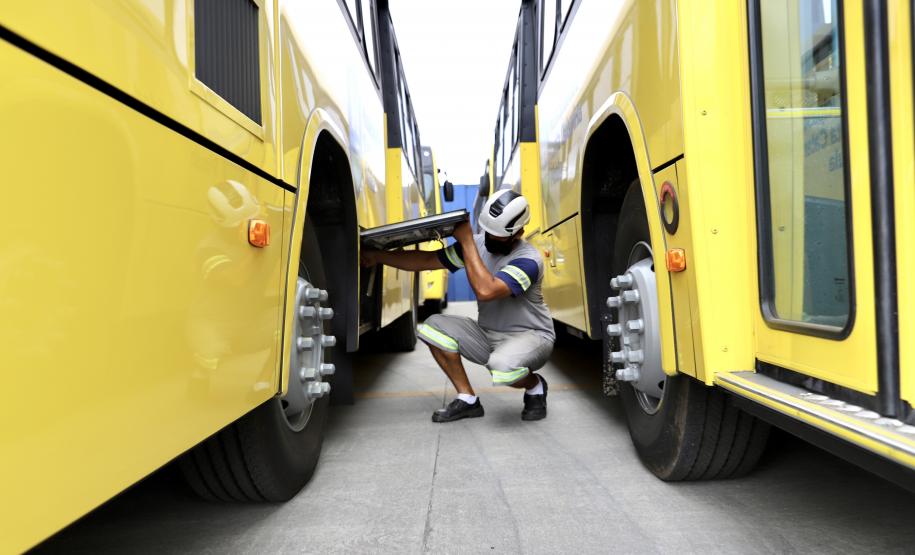 Neste dia 1º de maio, Dia do Trabalhador, a Portos do Paraná destaca a importância do trabalho portuário para a manutenção de diversas atividades econômicas no Estado, direta ou indiretamente. Para marcar a data, a empresa pública lembra do esforço dos trabalhadores dos portos de Paranaguá e Antonina em seguir atuando, durante a pandemia, para garantir a geração de emprego e renda em toda a cadeia logística.