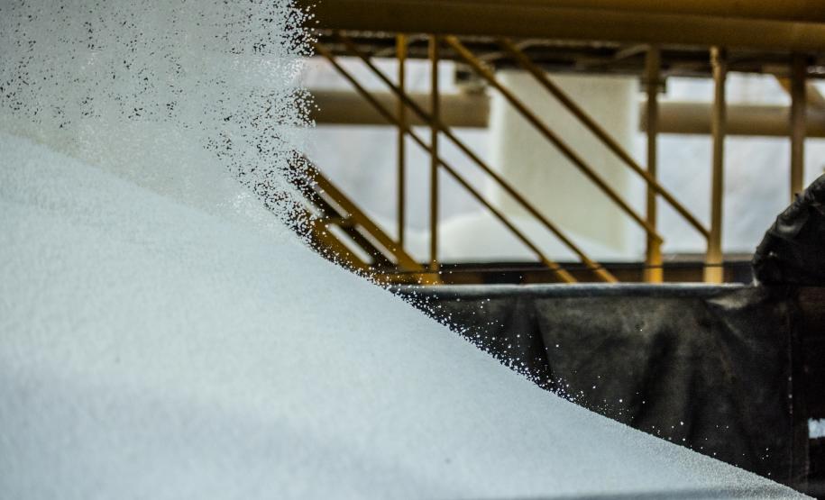 Com altas significativas na descarga de produtos dos segmentos de carga geral e granéis sólidos, os terminais de Paranaguá e Antonina movimentaram 18.262.189 toneladas, de janeiro a abril.