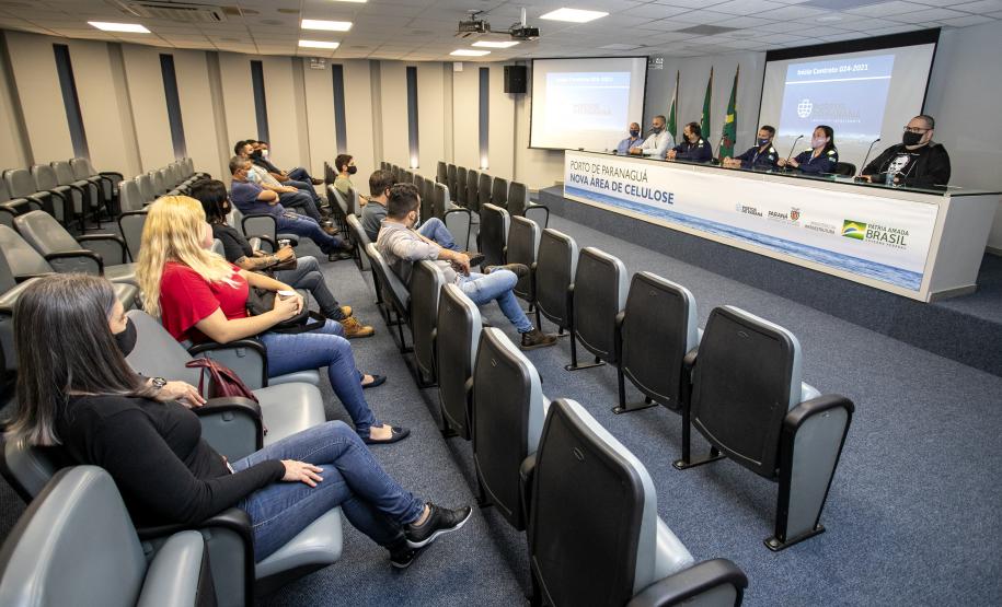 Com novo contrato de apoio à gestão da área, meta é se tornar referência e minimizar os riscos de acidentes na operação portuária. O montante será destinado ao longo dos próximos 30 meses, com dez profissionais para atuar na fiscalização, treinamentos, monitoramento e relatórios.