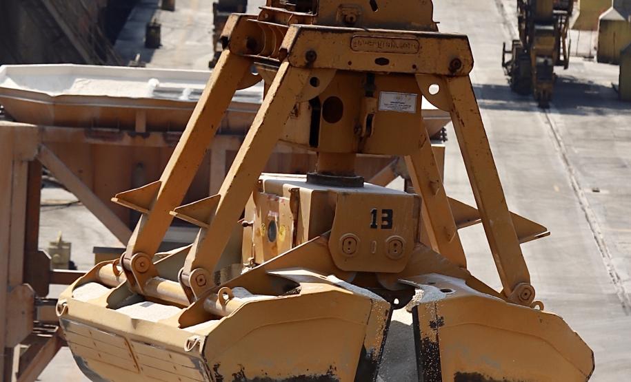 Produtividade na importação de adubo cresce 20% nos portos do Paraná