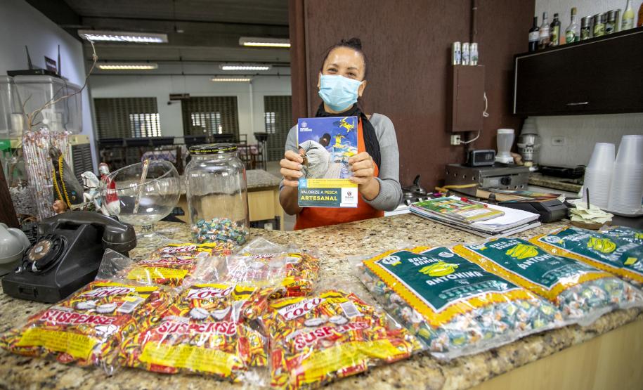 Empresa pública promoveu campanha para incentivar o consumo de peixes nativos como robalo, corvina, pescada e linguado. Hoje, cerca de 6 mil famílias da região vivem com a renda da atividade.
