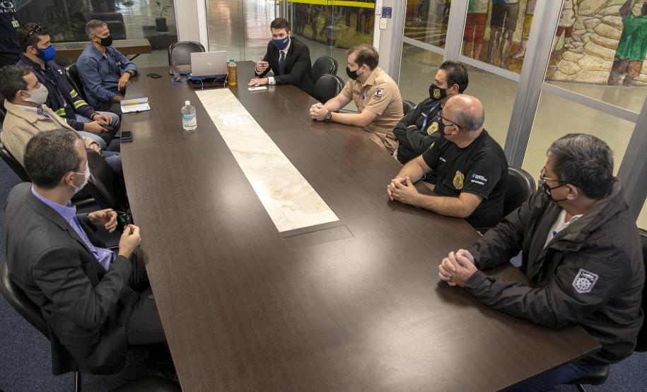 Intenção é intensificar ainda mais a integração do trabalho da Polícia Federal com a Portos do Paraná.