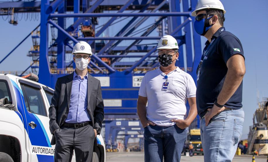 Intenção é intensificar ainda mais a integração do trabalho da Polícia Federal com a Portos do Paraná.