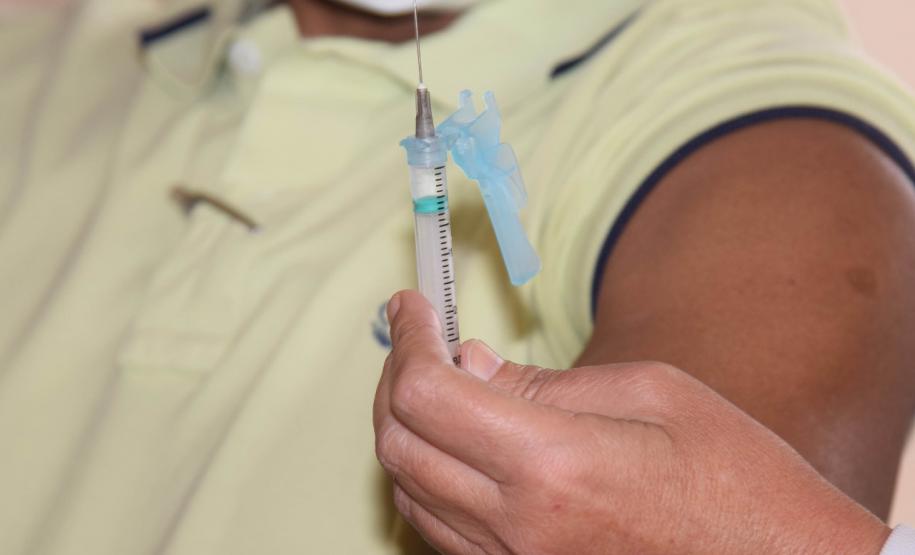 Quase 4,2 mil trabalhadores portuários já estão vacinados em Paranaguá e Antonina.