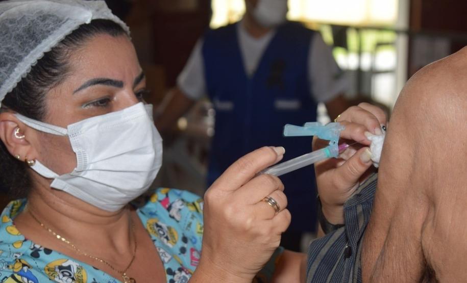 Quase 4,2 mil trabalhadores portuários já estão vacinados em Paranaguá e Antonina.