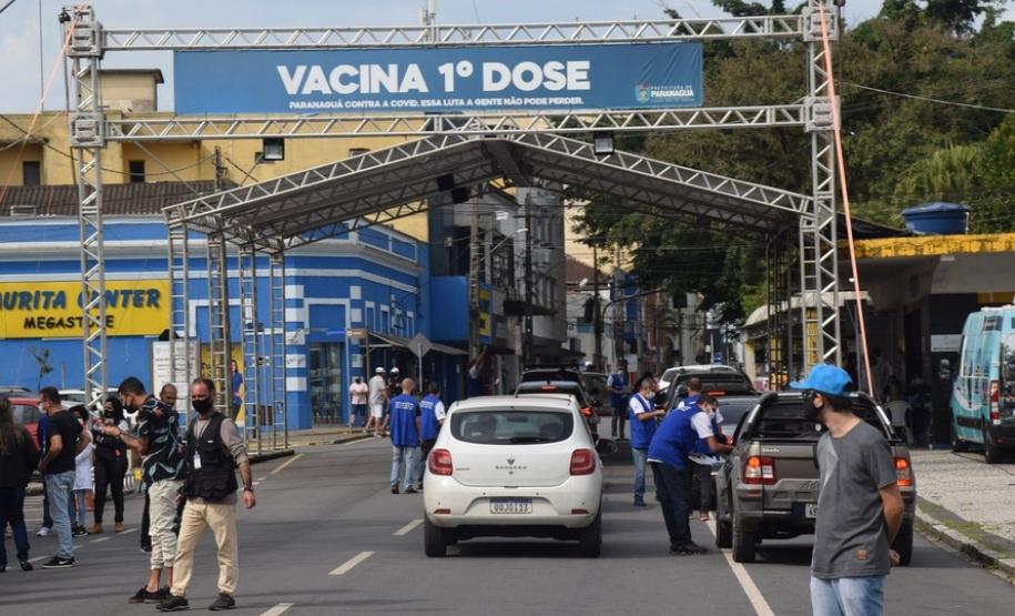 Quase 4,2 mil trabalhadores portuários já estão vacinados em Paranaguá e Antonina.