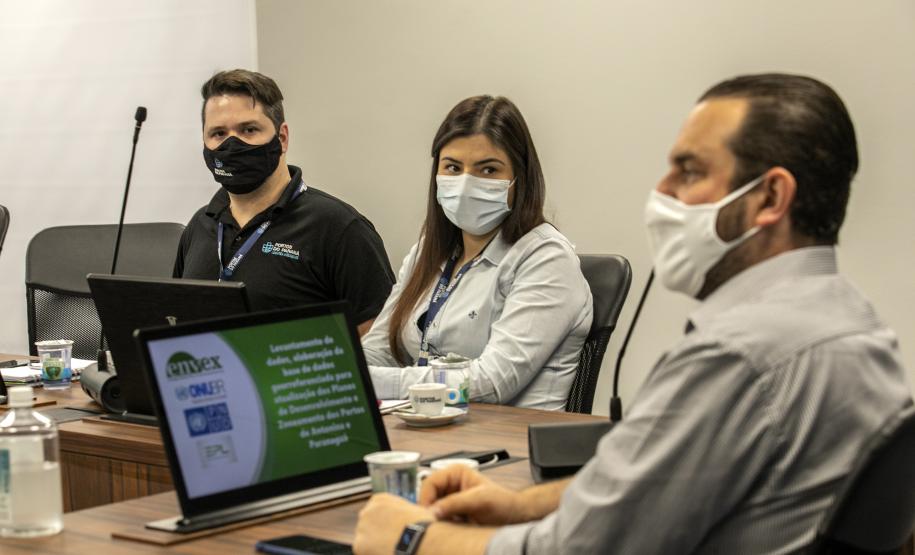 O trabalho acontece na poligonal terrestre, que indica o limite geográfico da área do porto organizado, ou seja, no espaço onde a autoridade portuária detém o poder de administração e onde ficam as instalações portuárias e a infraestrutura de proteção e acesso ao porto.