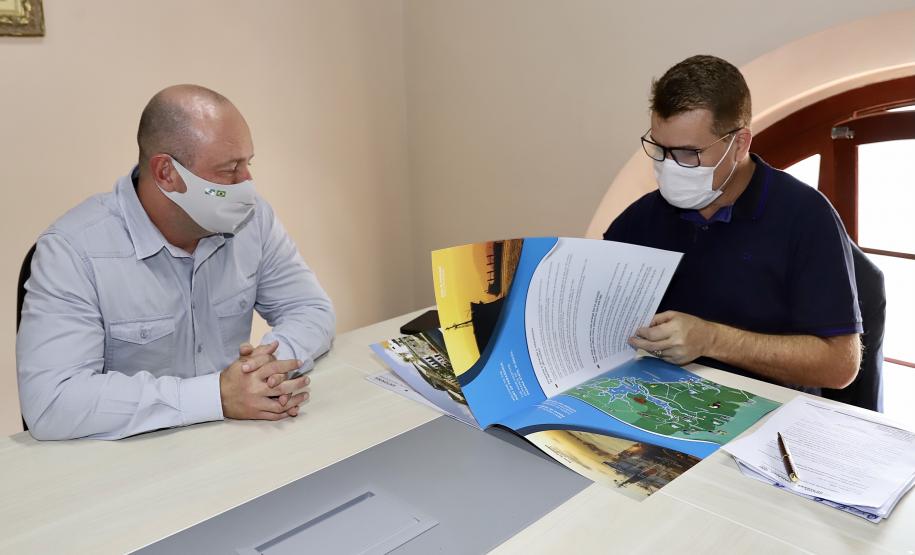 Iniciativa da diretoria de Desenvolvimento Empresarial é inédita e tem objetivo de expor o litoral paranaense para o mundo