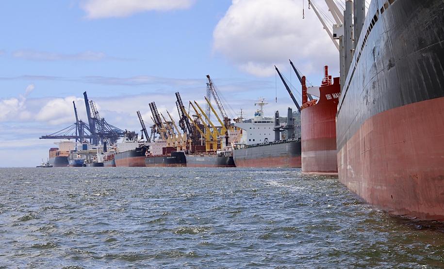 Volume é histórico e, pela primeira vez, os terminais paranaenses superam o patamar de 6 milhões de toneladas em um único mês. Marca é 5% maior que o recorde mensal anterior, de maio de 2020.