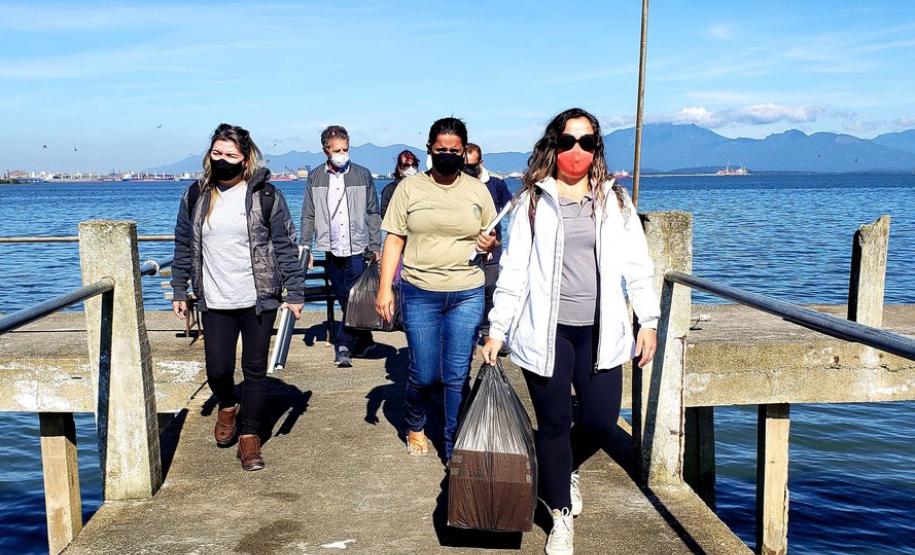Ação é específica para pescadores e faz parte do Programa de Educação Ambiental da dragagem de manutenção da Portos do Paraná.