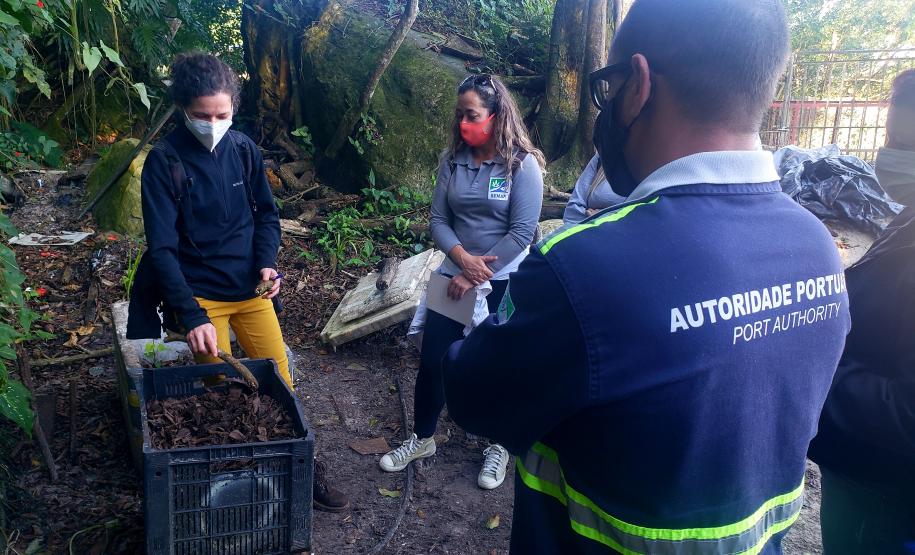 Projeto é gratuito, tem início com ensinamentos sobre compostagem e qualquer morador das comunidades isoladas das áreas de abrangência dos portos paranaenses pode participar
