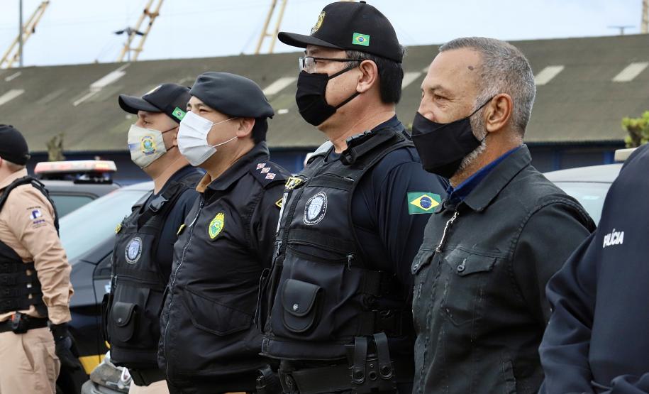 Operações tem o objetivo de enfraquecer crimes que envolvem as cargas destinadas ao Porto de Paranaguá. Objetivo é padronizar as ações contra crimes na área portuária, principalmente as vazadas – em que criminosos abrem as bicas dos caminhões de grãos para roubar a carga.