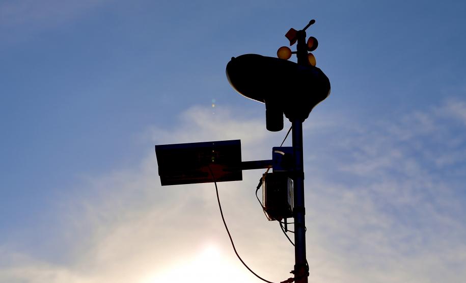 Estação meteorológica própria vai reforçar a segurança do trabalho e pode evitar prejuízos com alertas de condições climáticas na faixa portuária.
