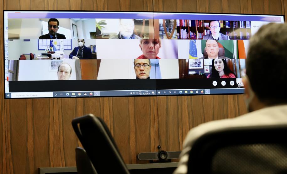 Portos de Paranaguá e Antonina se apresentam ao Corpo Consular do Paraná